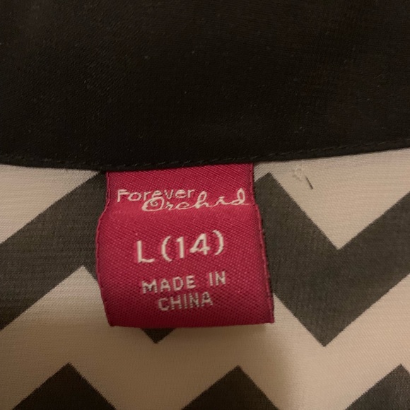 Polyester Chevron blouse - Picture 3 of 3